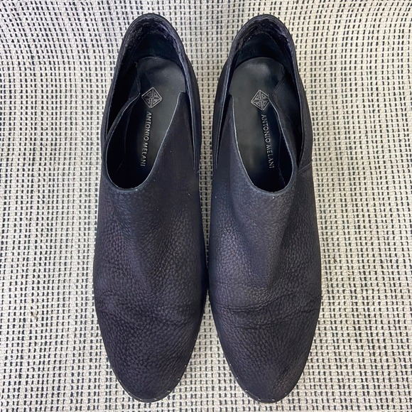 Antonio Melani Black Leather Ankle Booties Sz 10 Heel Minimalist Western Basics - Picture 5 of 10